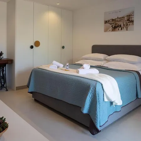 Center マカルスカ